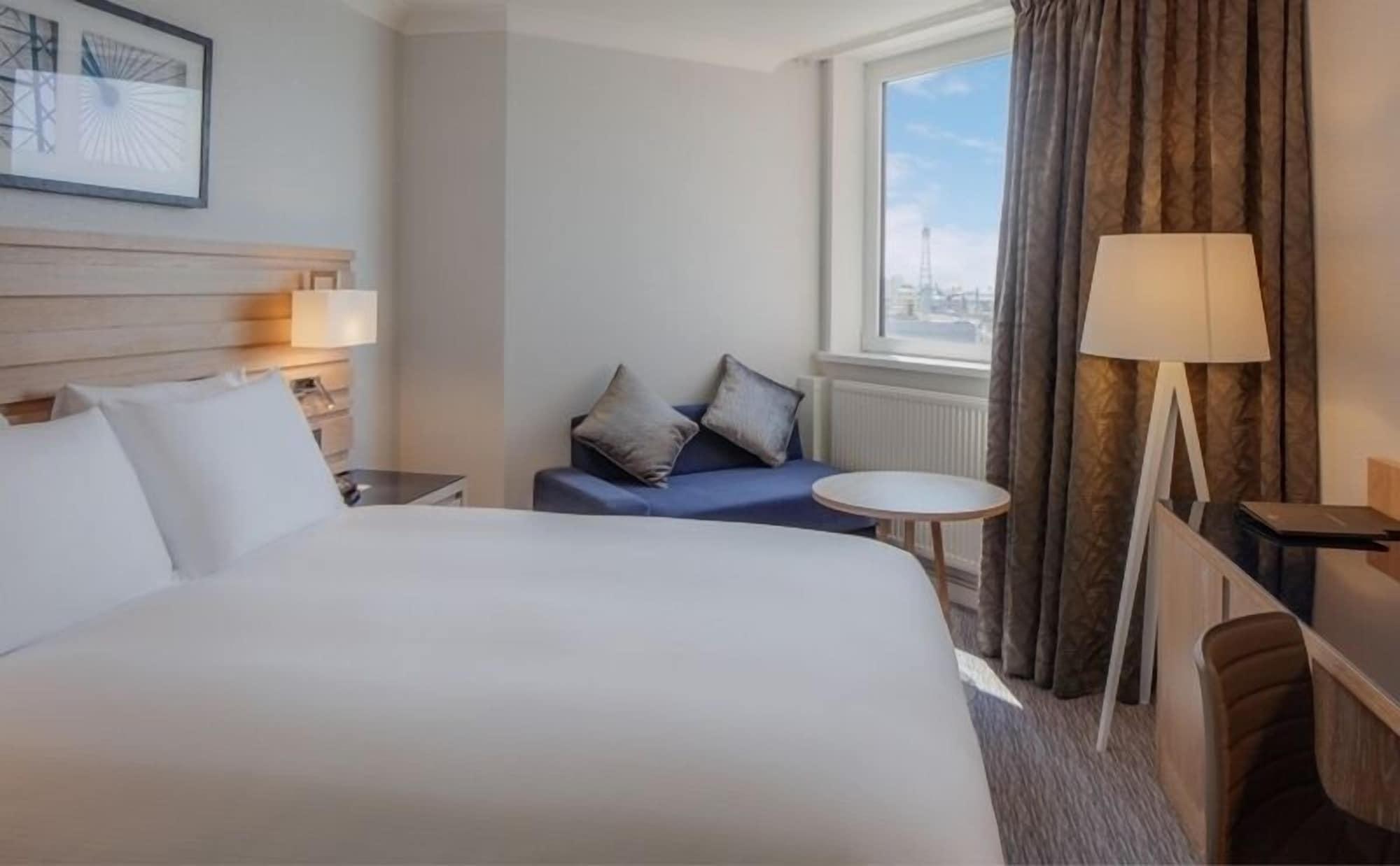 Grand Hotel Blackpool Esterno foto A room at the hotel