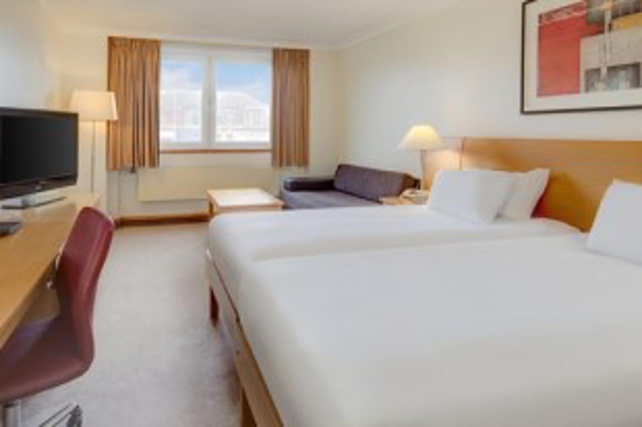 Grand Hotel Blackpool Esterno foto A room at the hotel